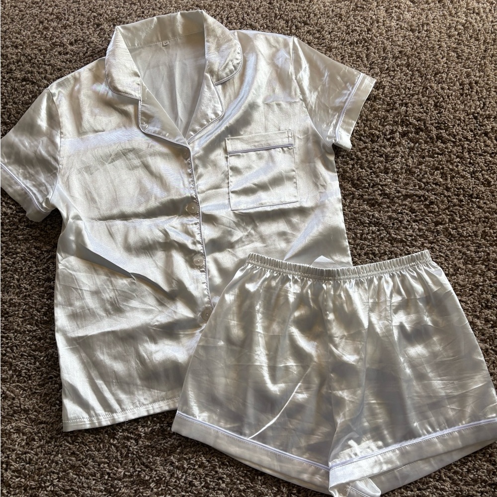 Women’s Satin Short Sleeve Pajama Set in White